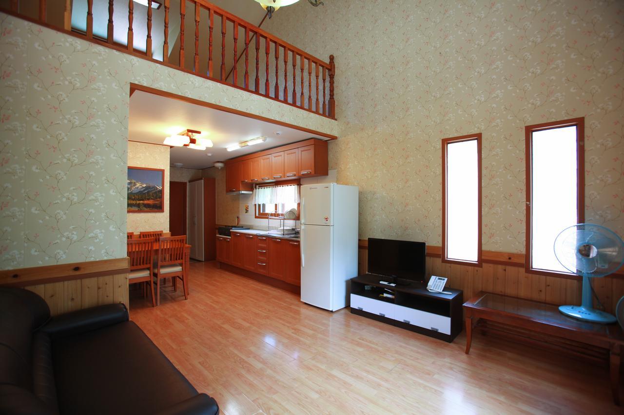 Pyeongchang Iris Pension ภายนอก รูปภาพ